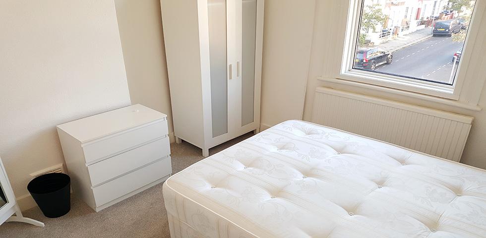 			NEW INSTRUCTION-NEWLY REFURBISHED , 2 Bedroom, 1 bath, 1 reception Apartment			 Priory Park Road, QUEENS PARK